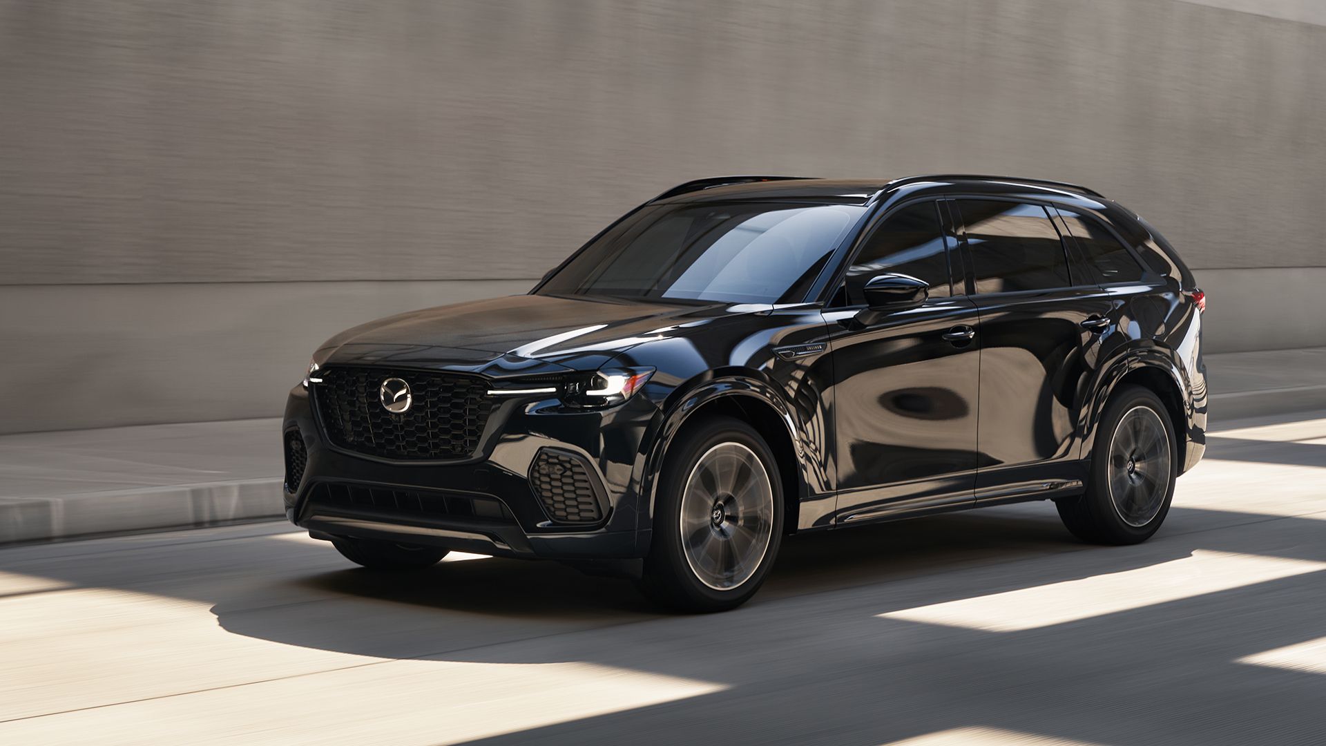 Front dynamic shot of the 2025 Mazda CX-70