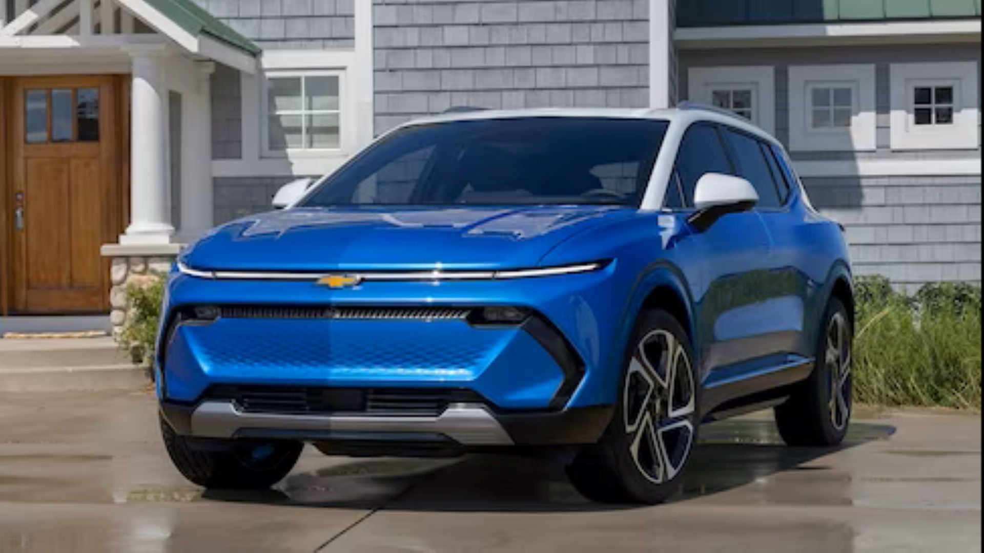 2024 Chevrolet Equinox EV in riptide blue
